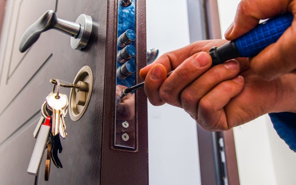 Ronei Locksmith & Window Tinting: Trusted Mobile Service in Cape Coral & Beyond